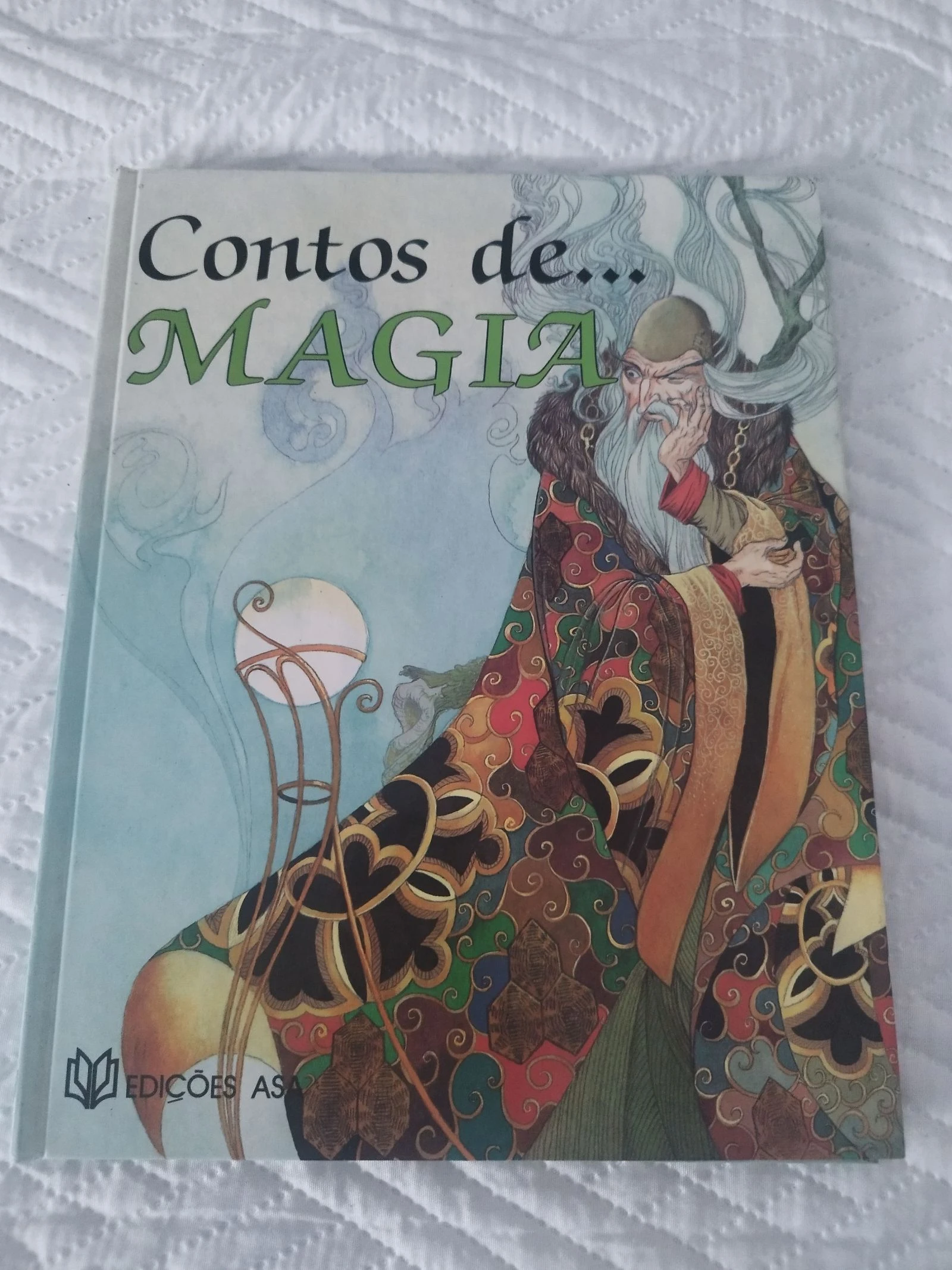 Livro Contos de Magia 